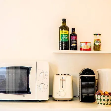 Le Charmant, Calme, Et Climatisé ! * Nîmes