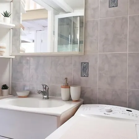 Appartamento Le Charmant, Calme, Et Climatisé ! Nîmes