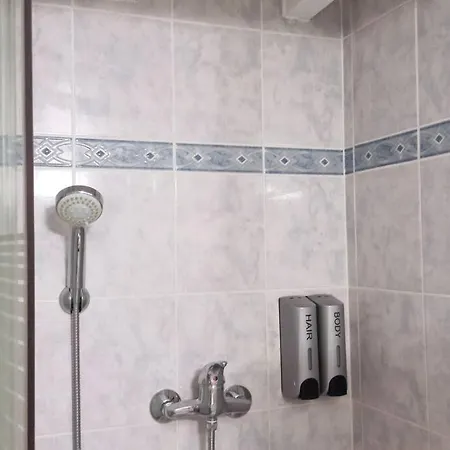 Le Charmant, Calme, Et Climatisé ! Appartamento