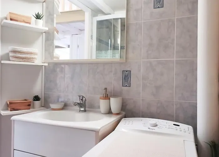 Apartamento Le Charmant, Calme, Et Climatisé ! Nimes